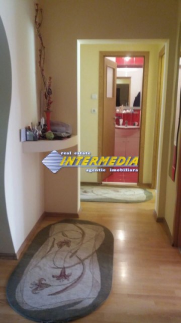 apartament-cu-3-camere-cetate-etaj-intermediar